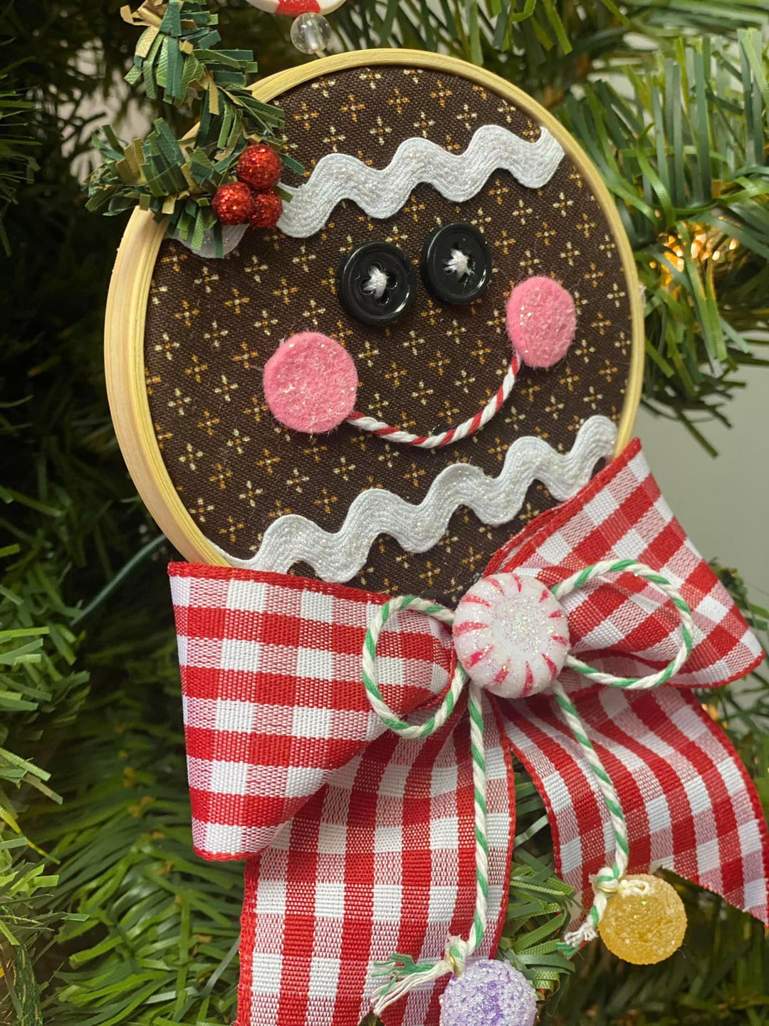 Gingerbread Hoop Ornament Kit